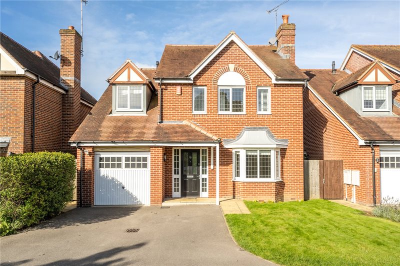 Eaves Close, New Haw, Surrey, KT15