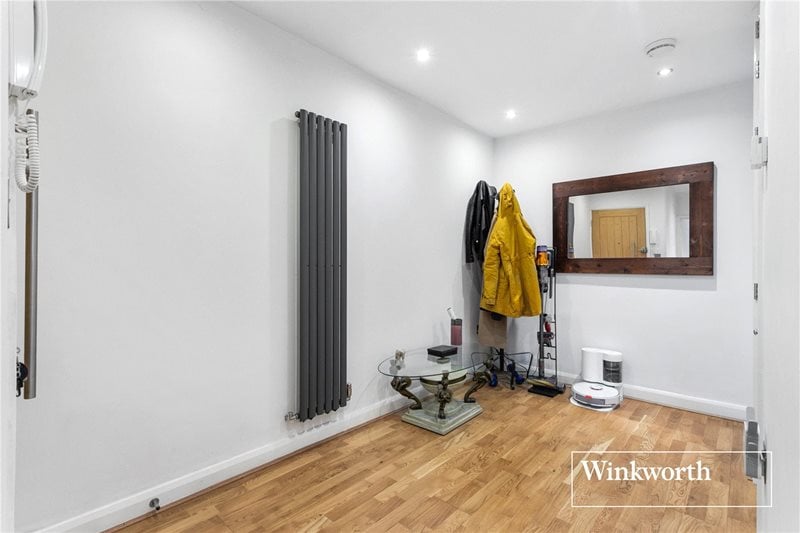 Littlecourt, Ballards Lane, London, N12