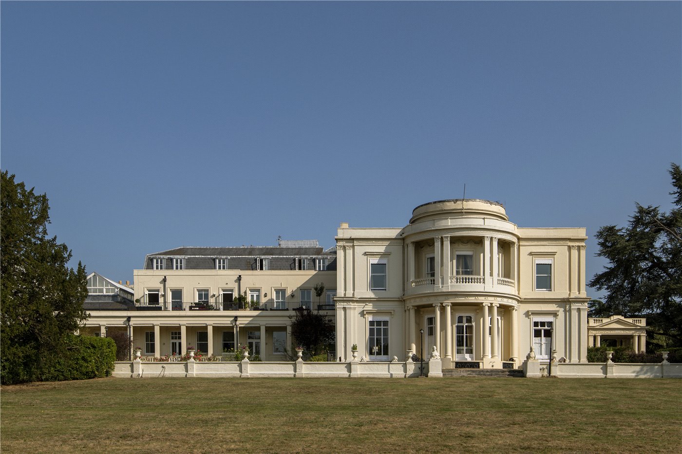 50+ Sarah Beeny House Streatham