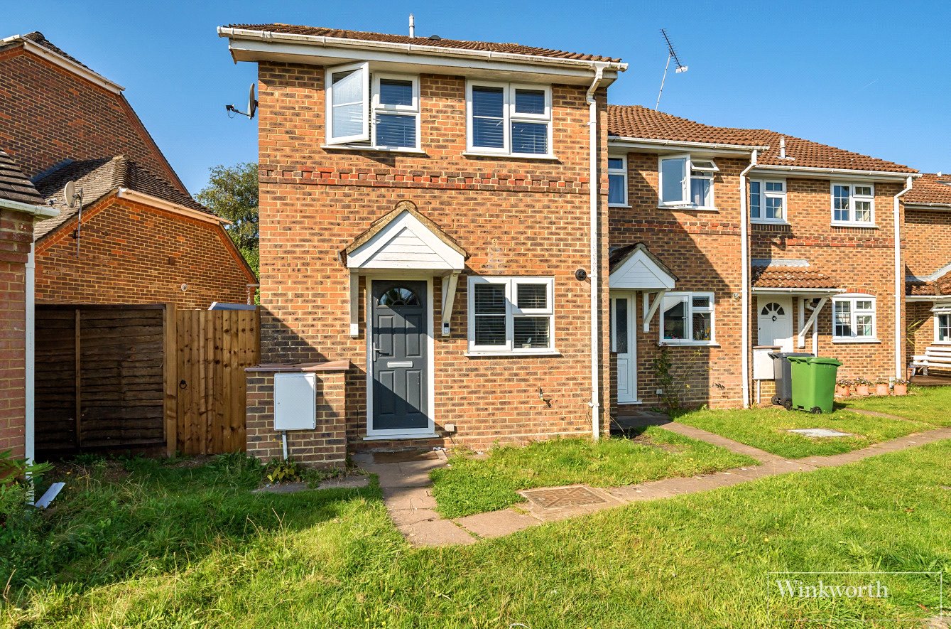 Hodges Close, Bagshot, Surrey, GU19