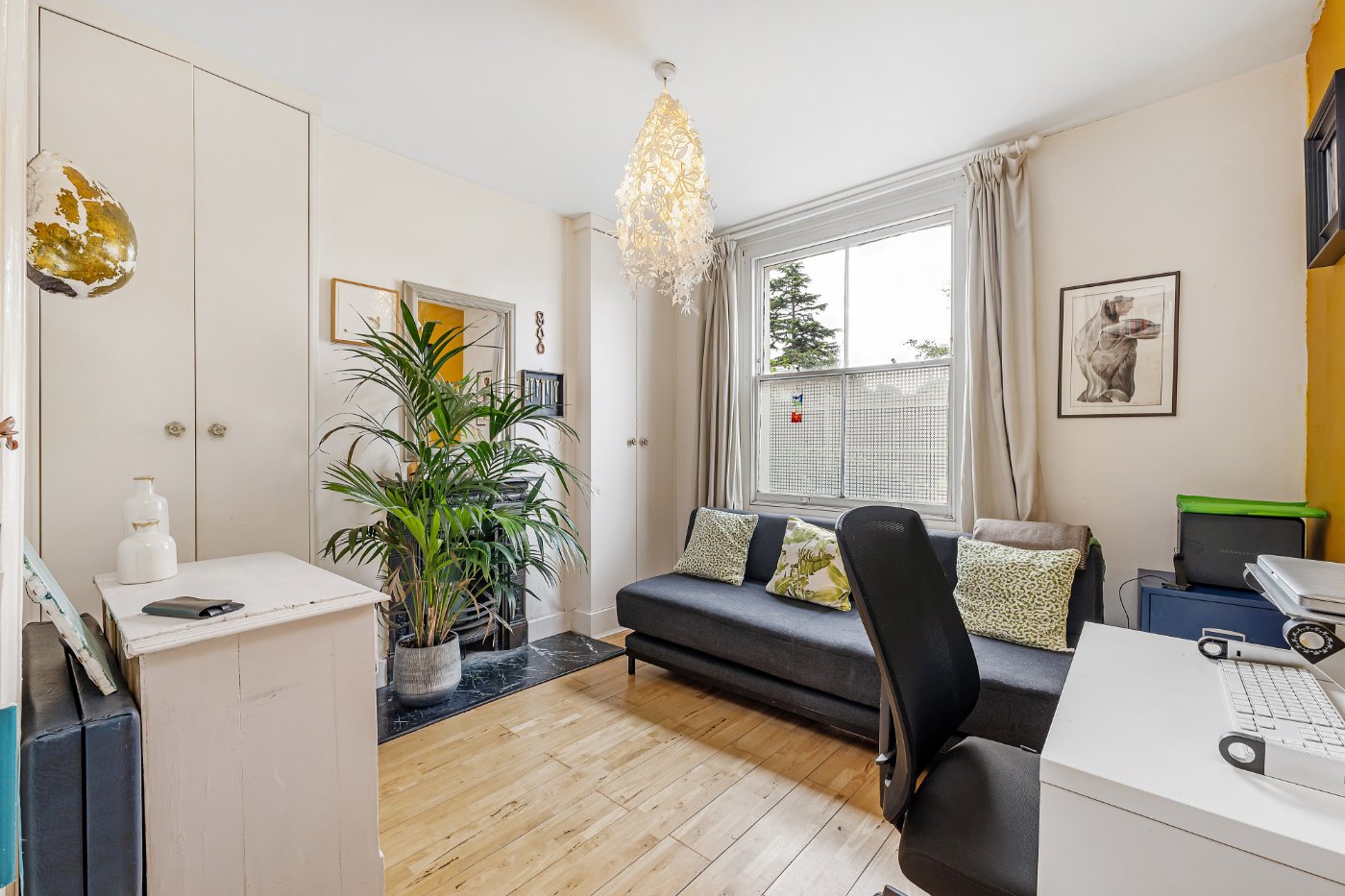 Playfield Crescent, East Dulwich, London, SE22 3 bedroom flat/apartment