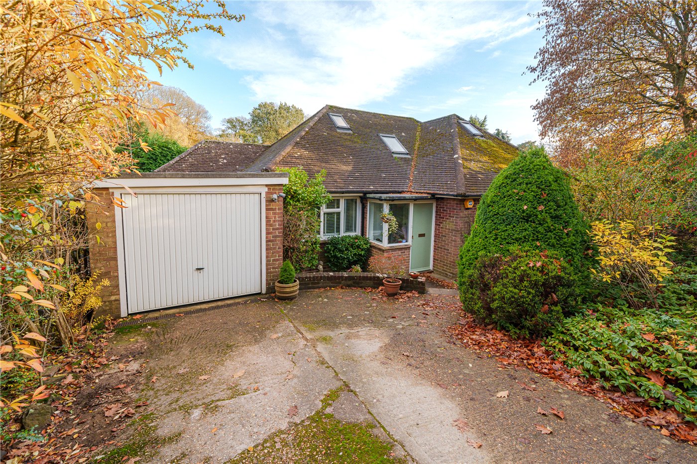 Burnt Hill Way, Wrecclesham, Farnham, Surrey, GU10