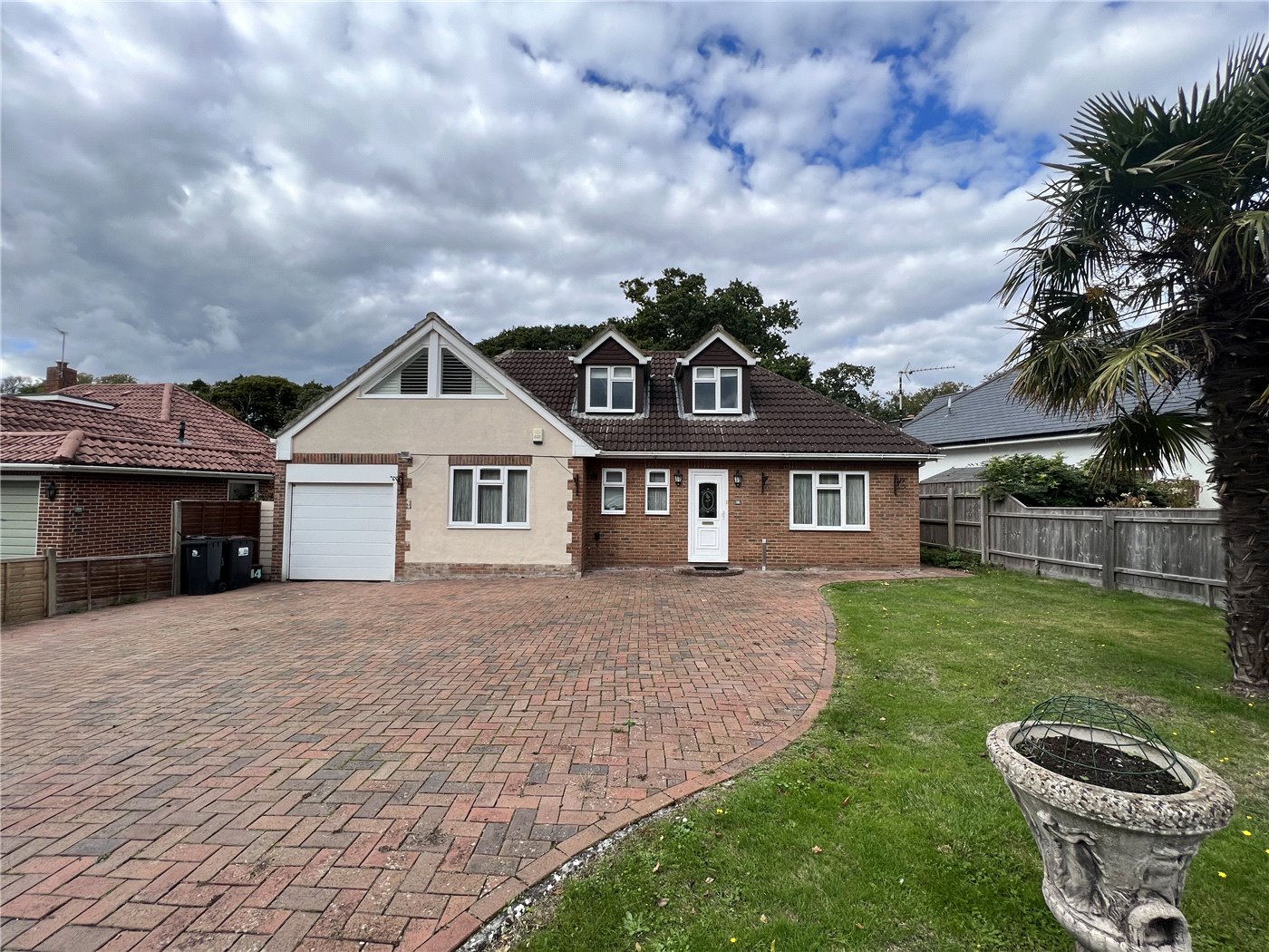 Rothesay Drive, Highcliffe, Christchurch, BH23