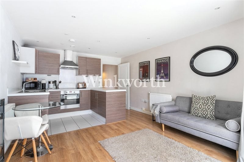 Merlin Heights, London, N17