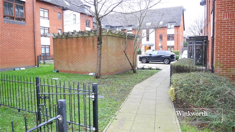 Archer Close, Barnet, EN5