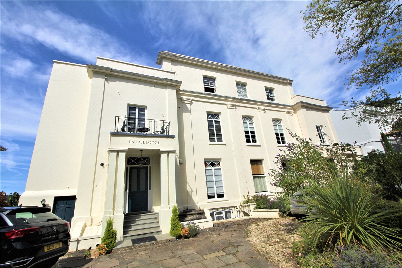 Wellington Square, Cheltenham, Gloucestershire, GL50