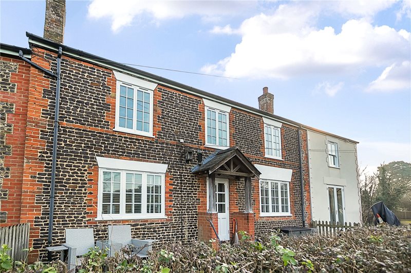 Tilford Street, Tilford, Farnham, Surrey, GU10