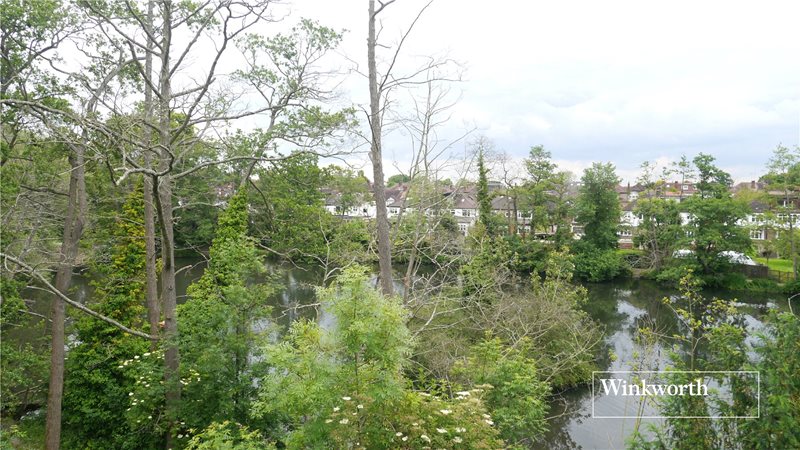 Great North Road, New Barnet, EN5