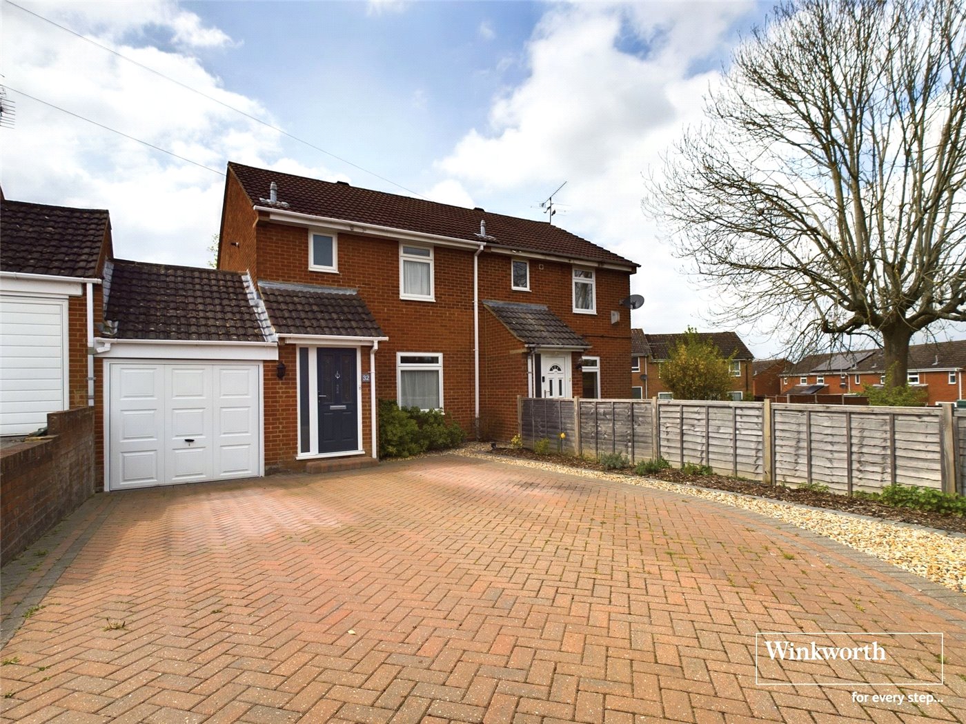 3 bedroom property for sale in Minton Close, Tilehurst, Reading, Berkshire, RG30 (Ref REA230135