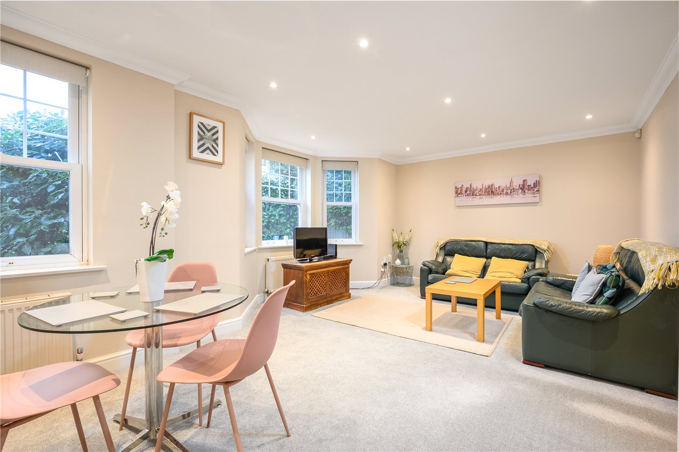 Park Rise, Leatherhead, Surrey, KT22