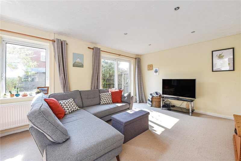 Stonechat Close, Petersfield, Hampshire, GU31