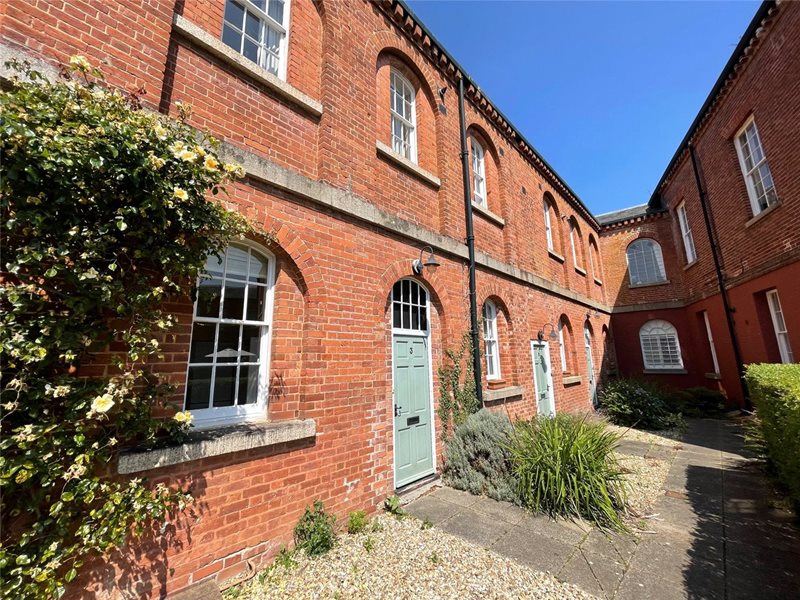 Buckland Walk, Exminster, Exeter, Devon, EX6