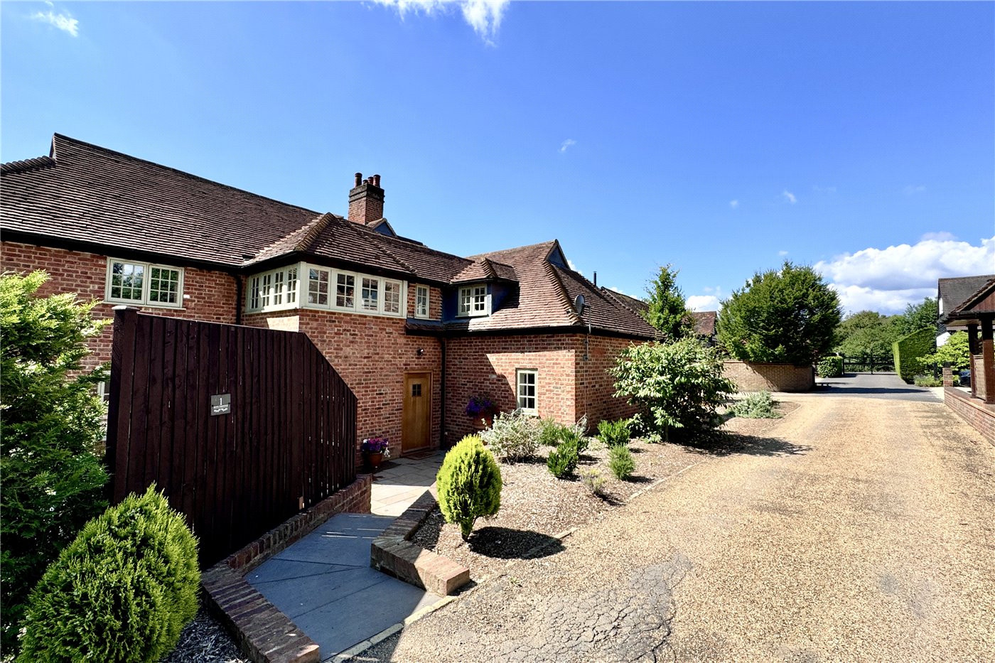 Denham Lane, Chalfont St. Peter, Gerrards Cross, Buckinghamshire, SL9