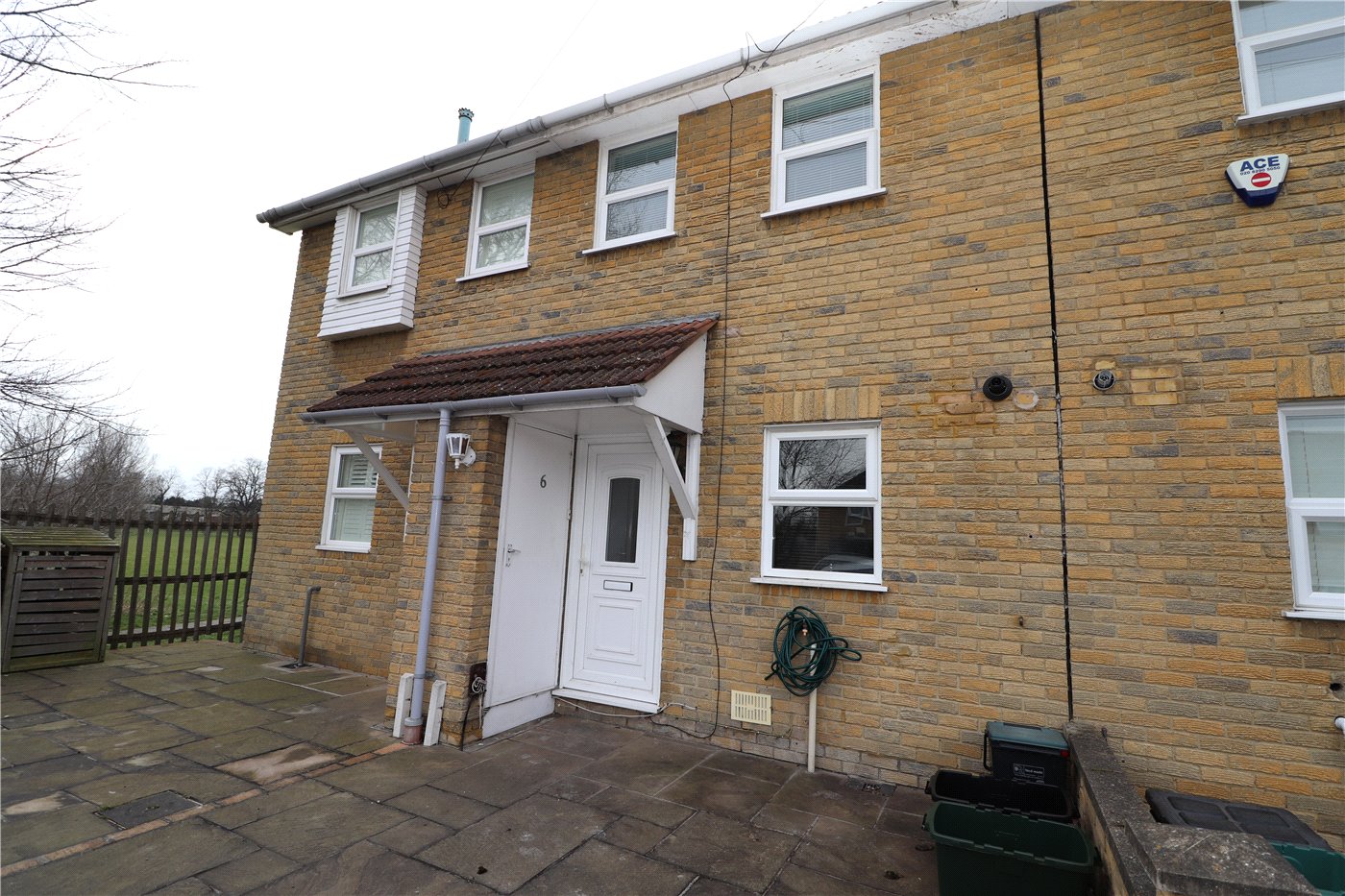 2 bedroom property to rent in Betts Close, Beckenham, BR3 £312 pw