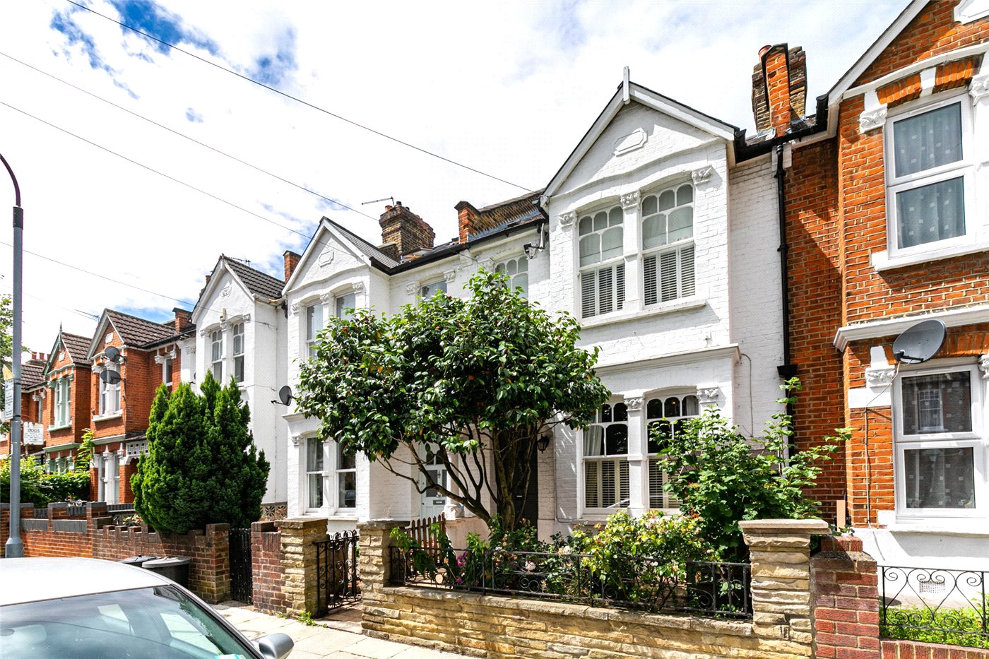 Oaklands Grove, London, W12