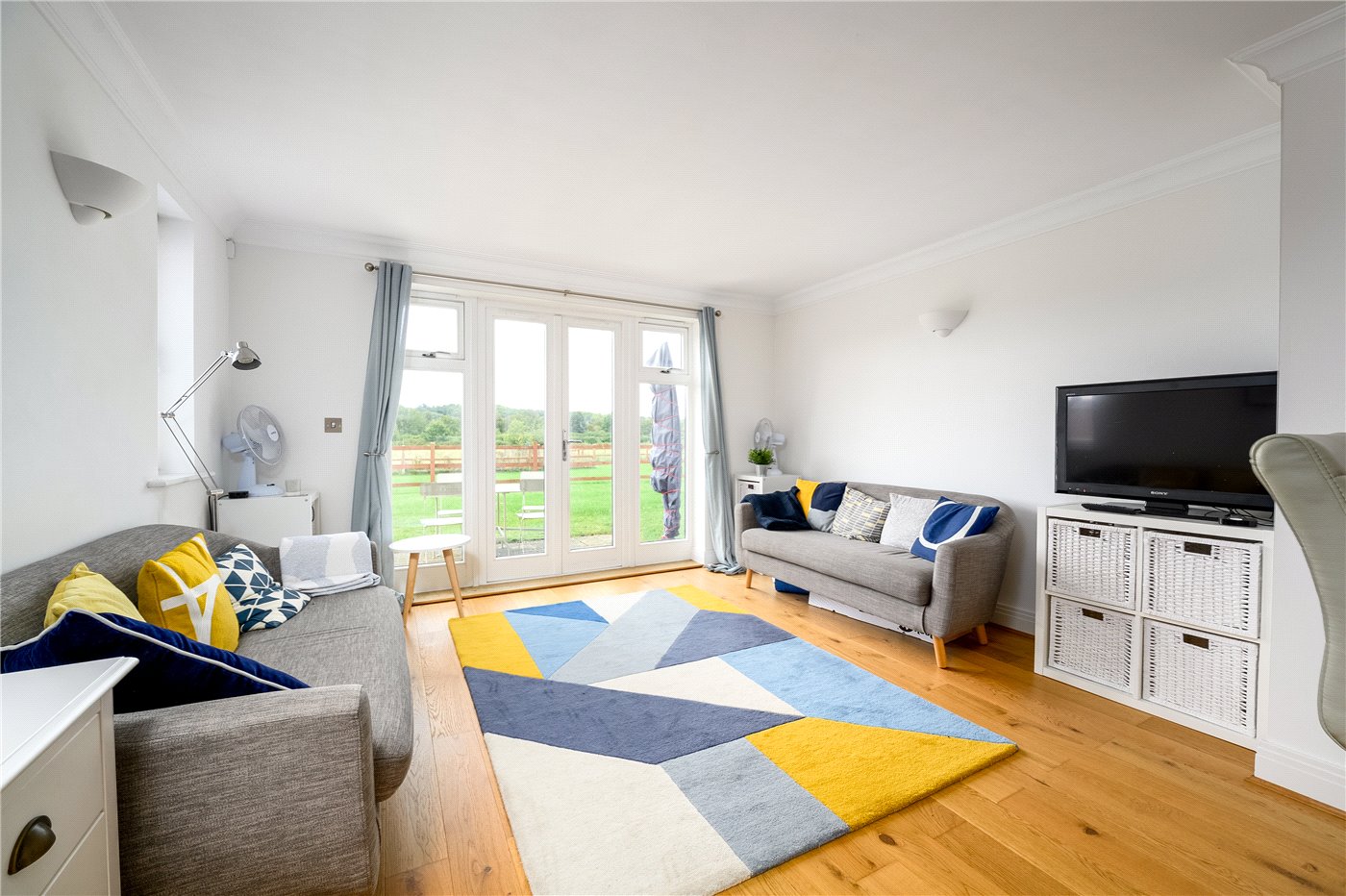 Summer Close, Byfleet, West Byfleet, Surrey, KT14