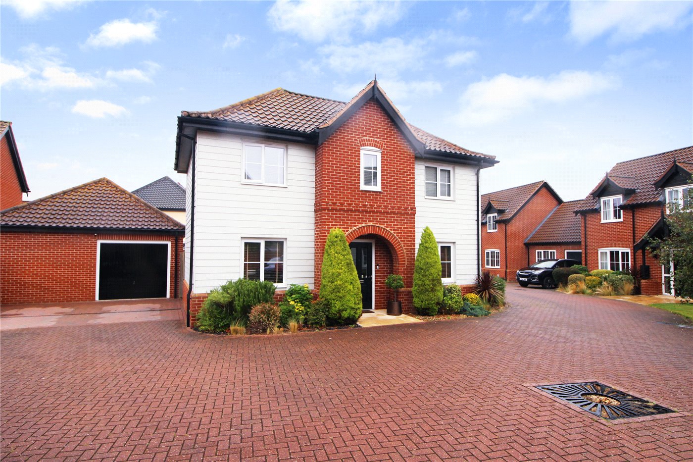 Hewitt Close, Poringland, Norwich, Norfolk, NR14