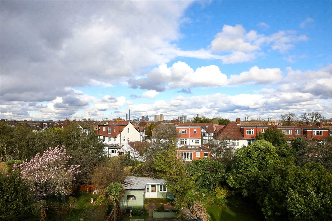 Gunnersbury Avenue, London, W5