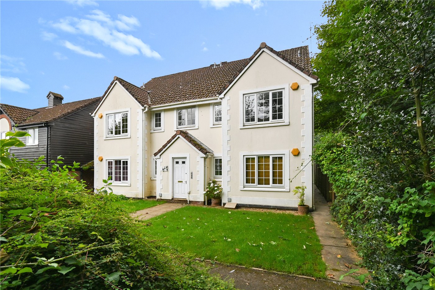 Monarch Close, Basingstoke, Hampshire, RG22