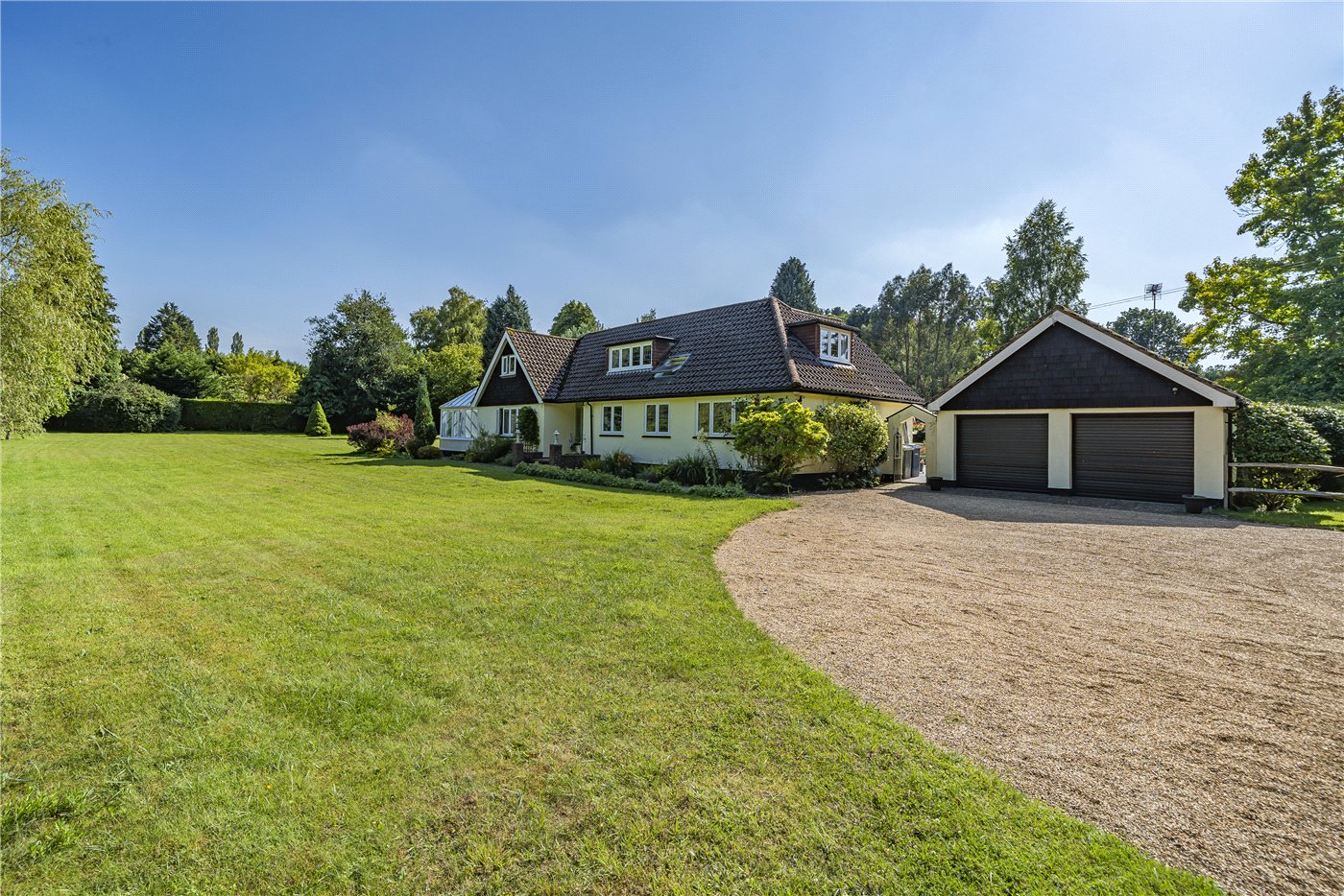 Hale House Lane, Churt, Farnham, Surrey, GU10