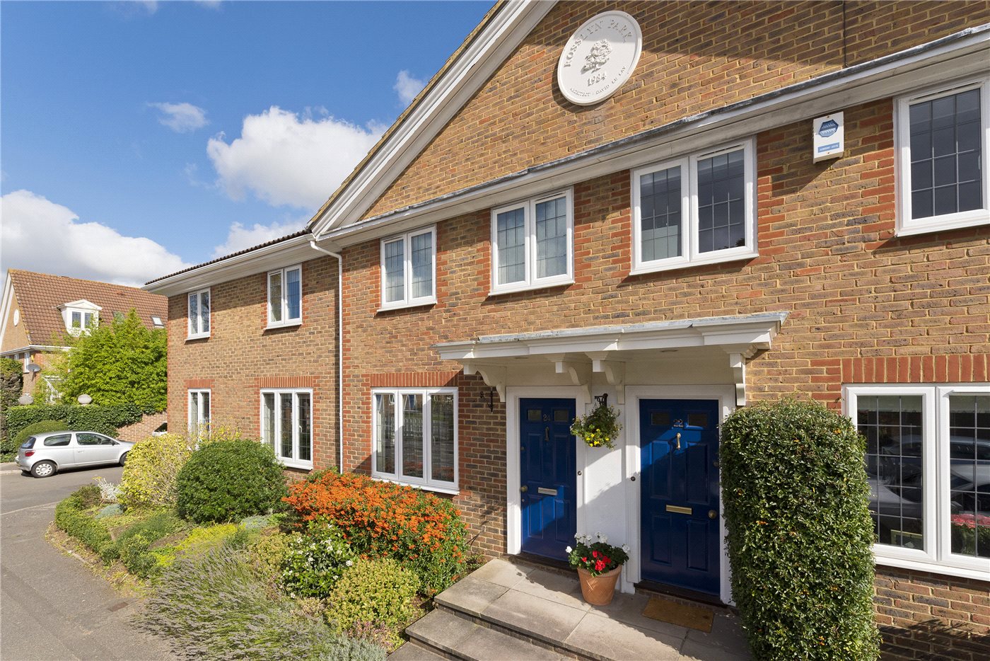 Rosslyn Park, Weybridge, Surrey, KT13