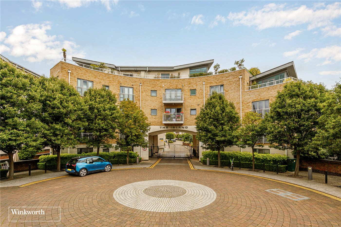 Tallow Road, Brentford, London, TW8