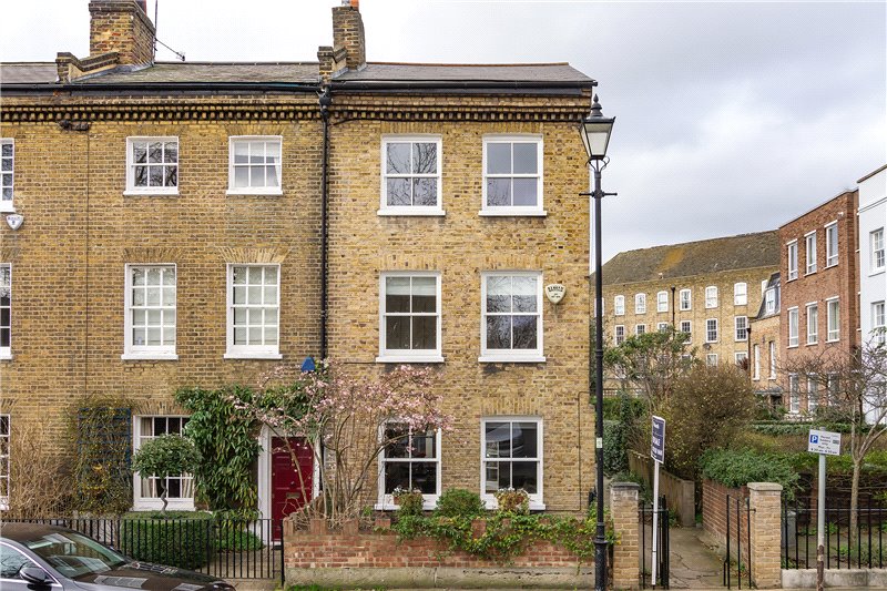 3 bedroom property for sale in Cleaver Square, Kennington, SE11 (Ref